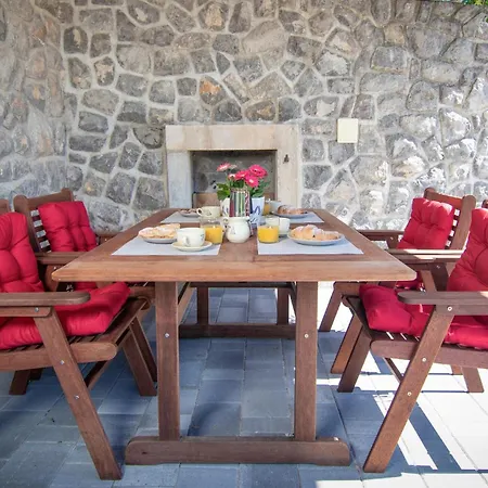 Holiday home 2 Bedroom Nice Home In Veprinac *
